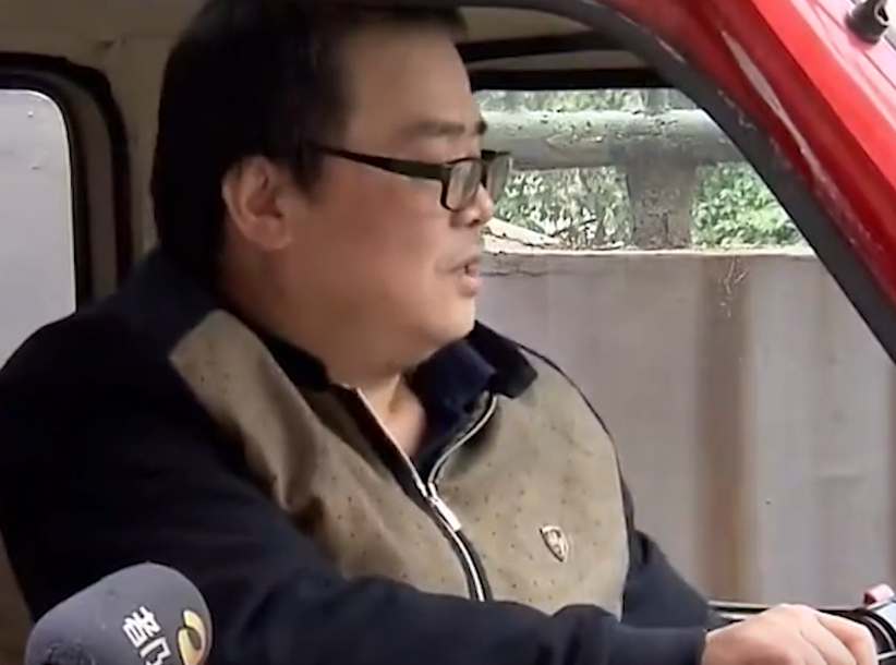 2017年女孩生命仅剩几小时，父亲含泪请求母亲相见，母亲：没必要