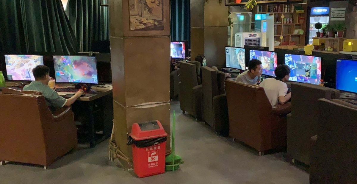 2012年，河南14岁少女被迫与一对父子6年生3娃，找到时已精神分裂