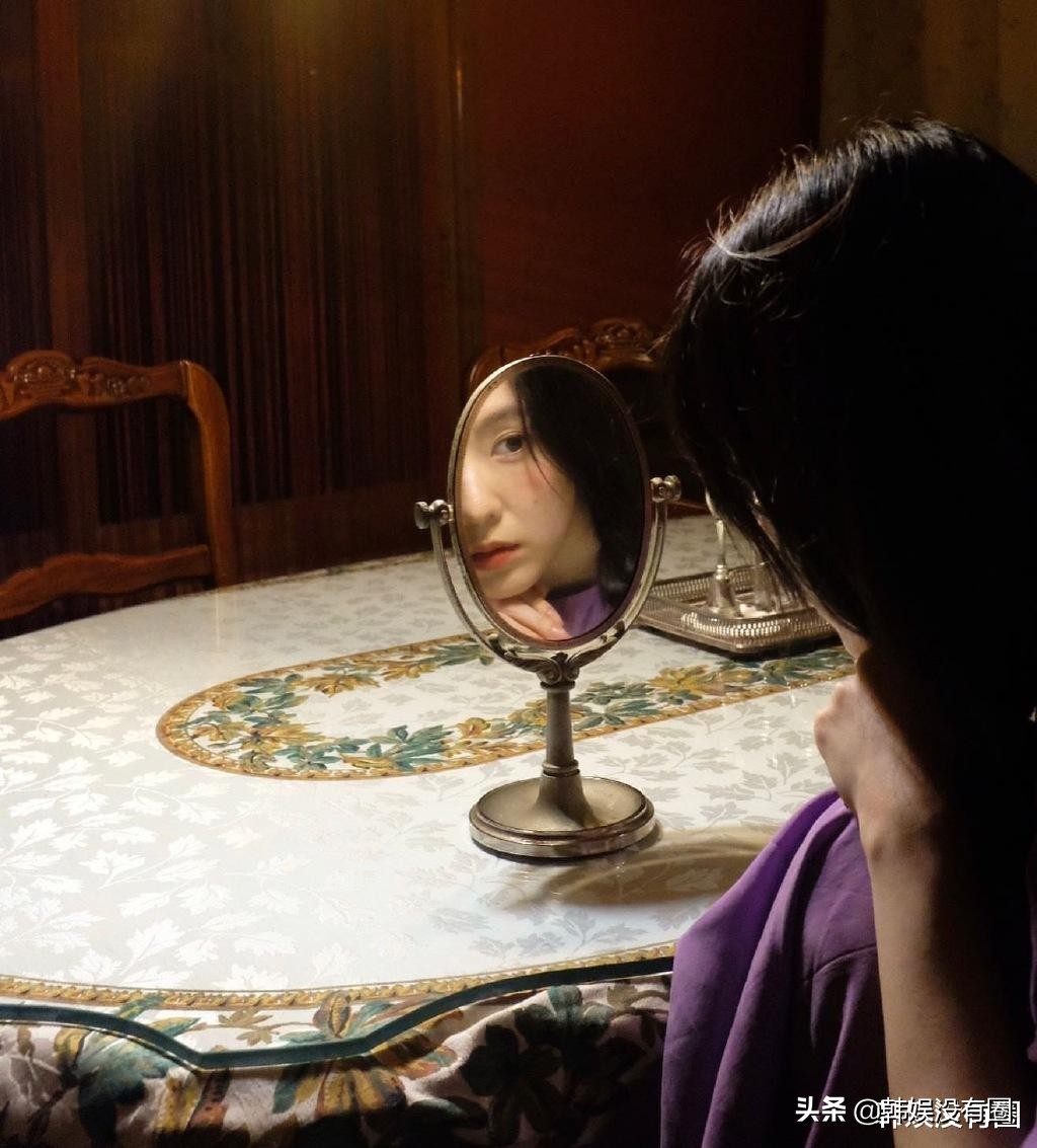 谁是世上最美的人redvelvetirene一整天照镜子都看不腻吧