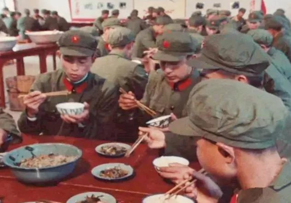 与青春有关的日子原型(马未都：大院子弟的父辈，都是经过战场筛选，在北京分房的聪明人)