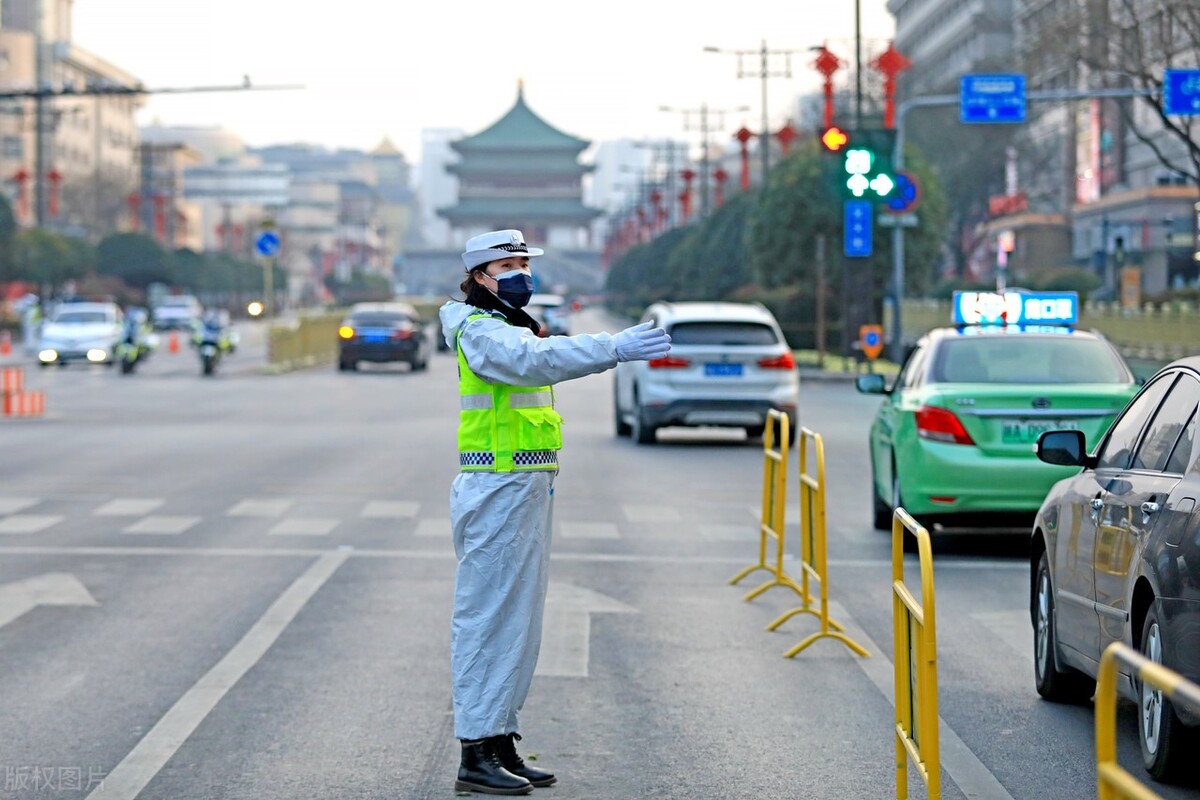 以下“4警1勤”人员，哪个不属于合同制？辅警和协警怎样才能进编