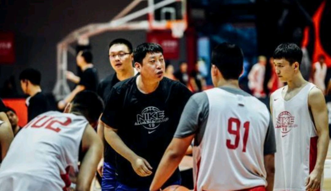 印度u18籃球（中國U18男籃40分狂勝印度！劉金雨28+3挑大梁 周琦接班人爆砍兩雙）