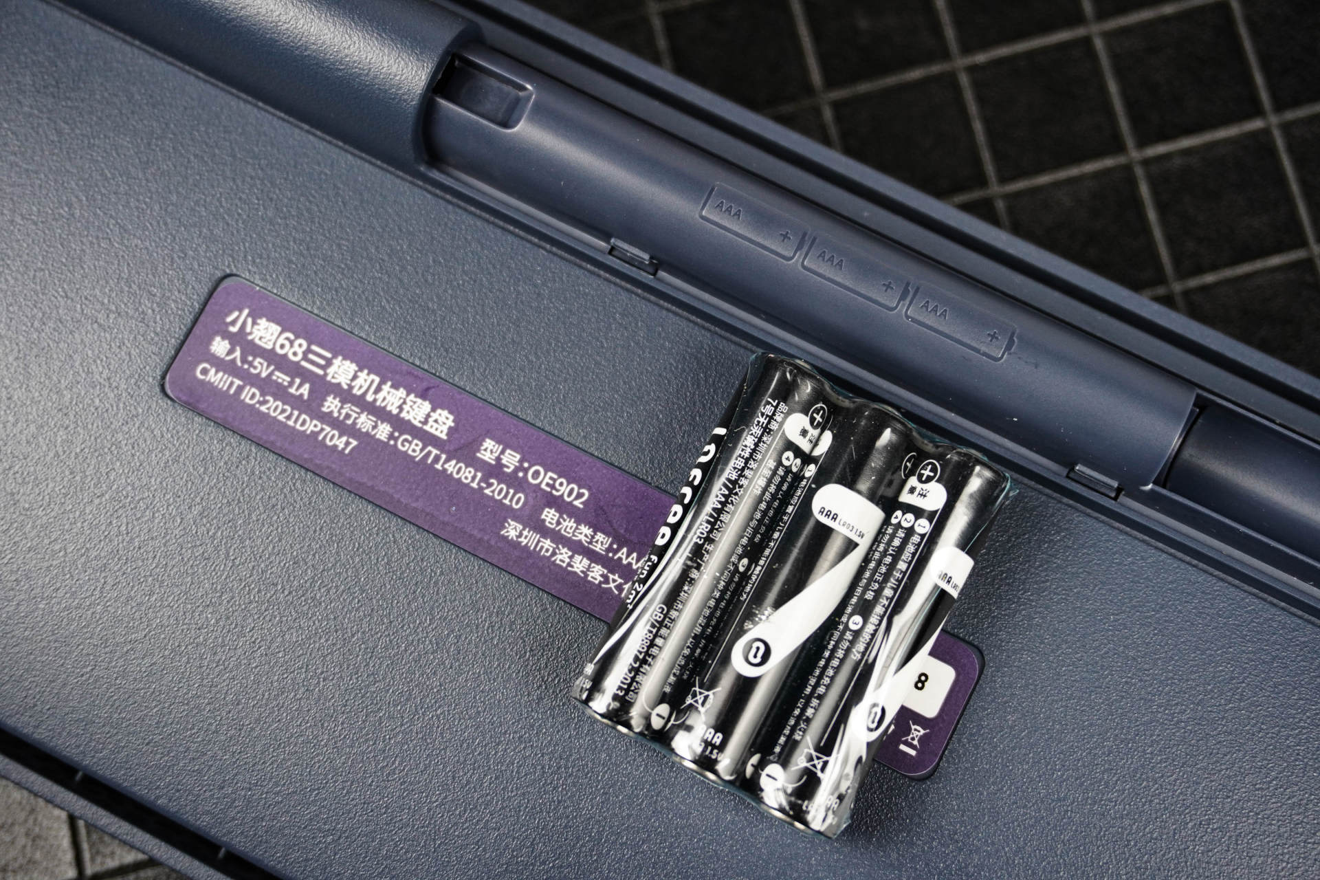 论颜值洛斐有话说！小翘新配色有点意思