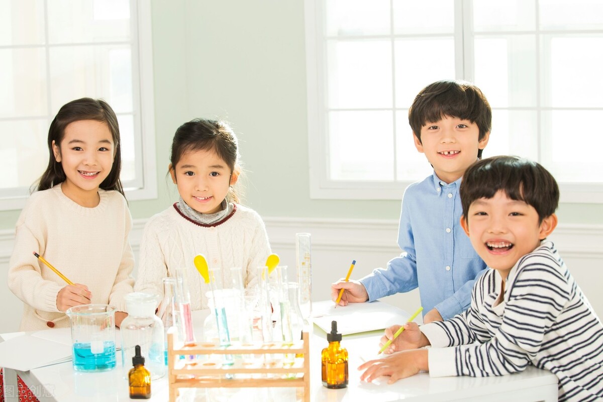 小学年度工作汇报材料