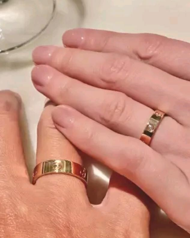 42岁陈乔恩官宣结婚！与小9岁老公牵手晒戒指，恋爱两年终成正果