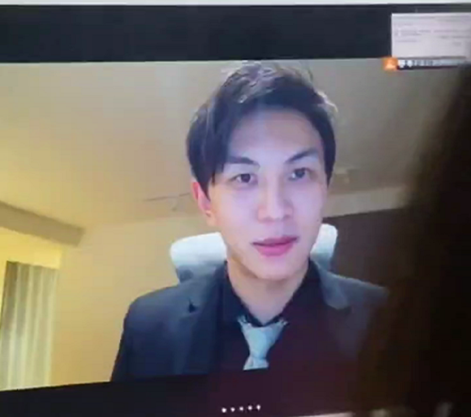 帅气老师上网课，引发女生宿舍内部“纷争”，女大学生暴露真性情