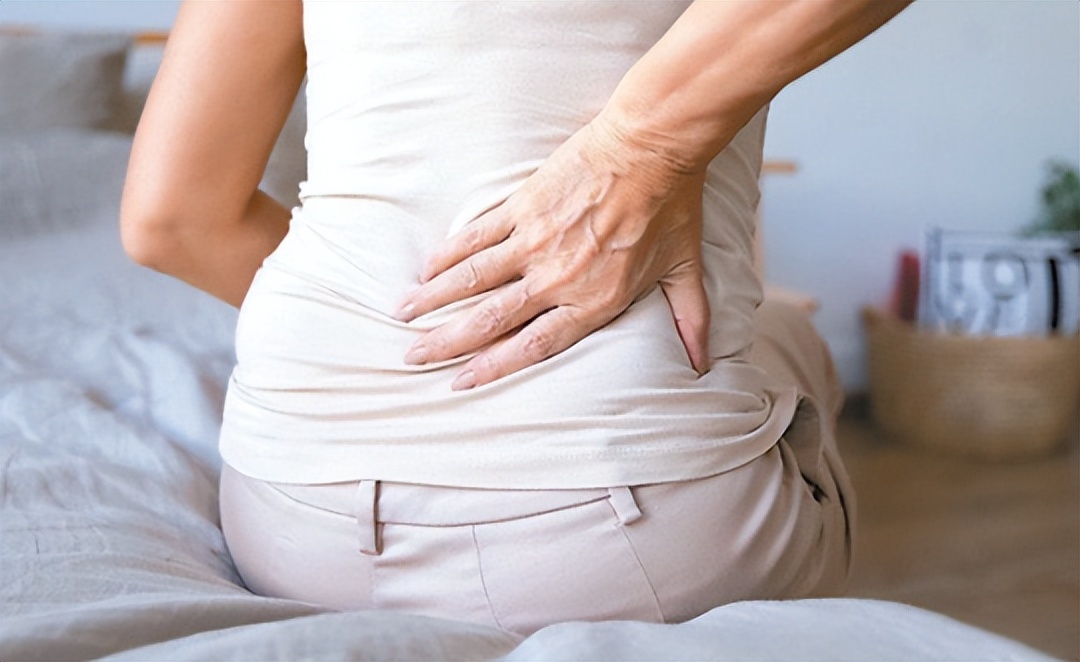 久坐屁股痛可能是这３大问题！教你４个方法远离坐骨神经痛