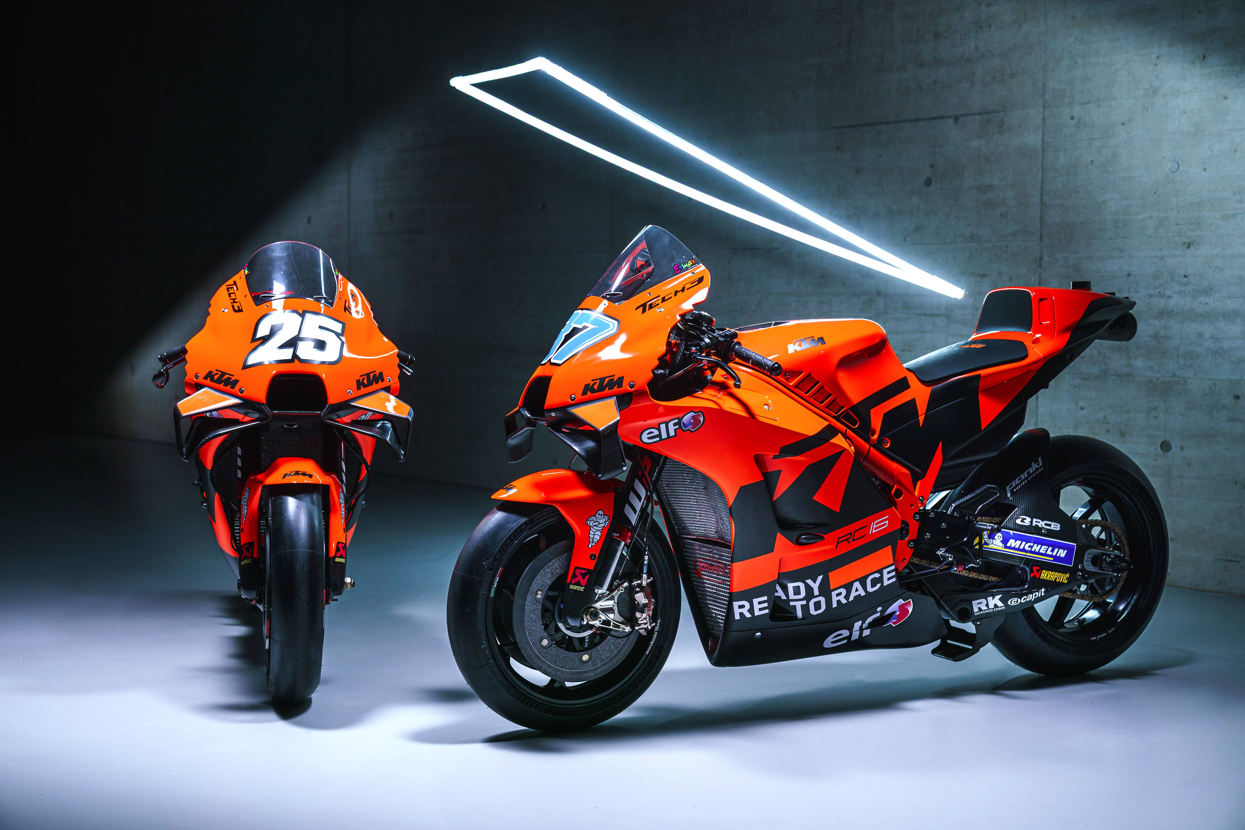 25号赛车手(MotoGP 2022：KTM MotoGP Tech3 车队的 RC16)