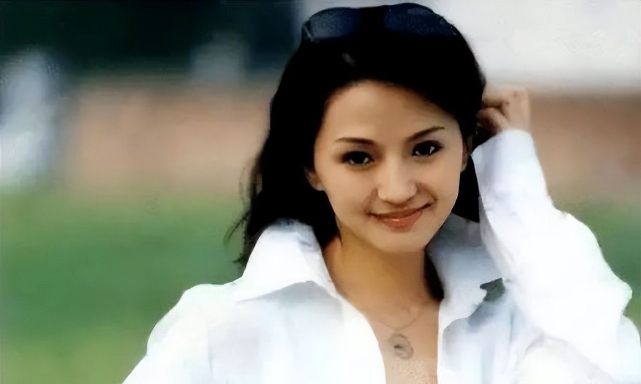 "香妃"刘丹:27岁去世后,父亲哥哥相继离世,一家4口只剩母亲