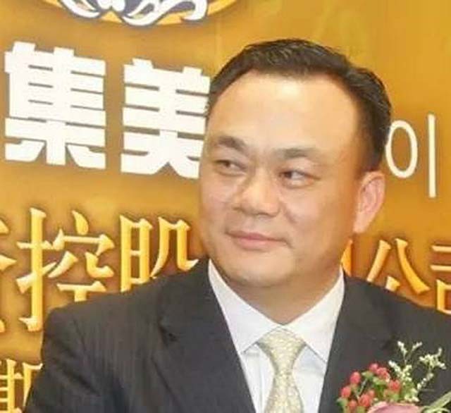 身价超过百亿元，比何鸿燊还牛的赌王，被菲总统下令逮捕却找不到