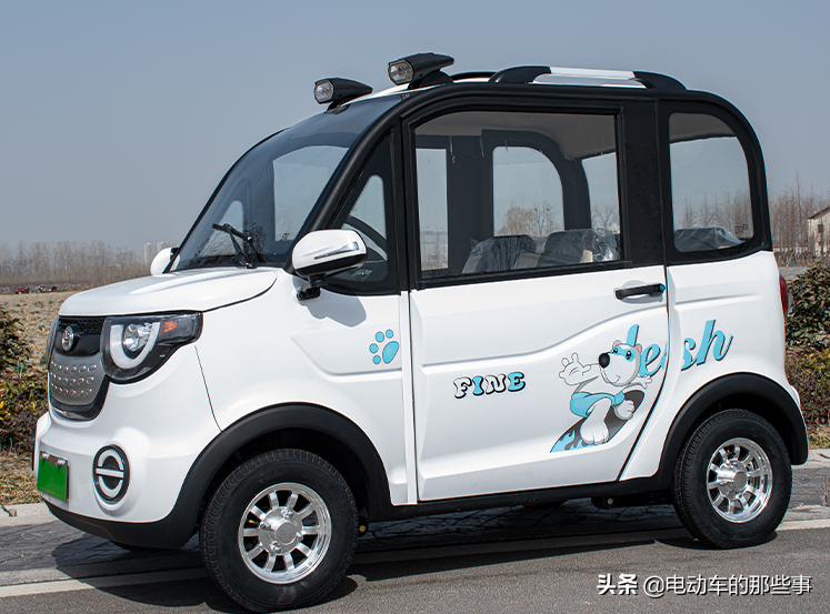 最低价7000元起，最高续航160公里，这2款电动四轮车，适合老年人