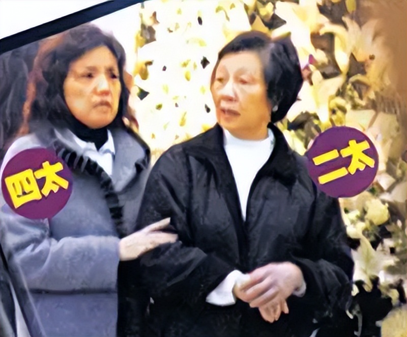 2006年董骠去世，葬礼上成龙曾志伟扶灵，四妻七子为何能相处融洽