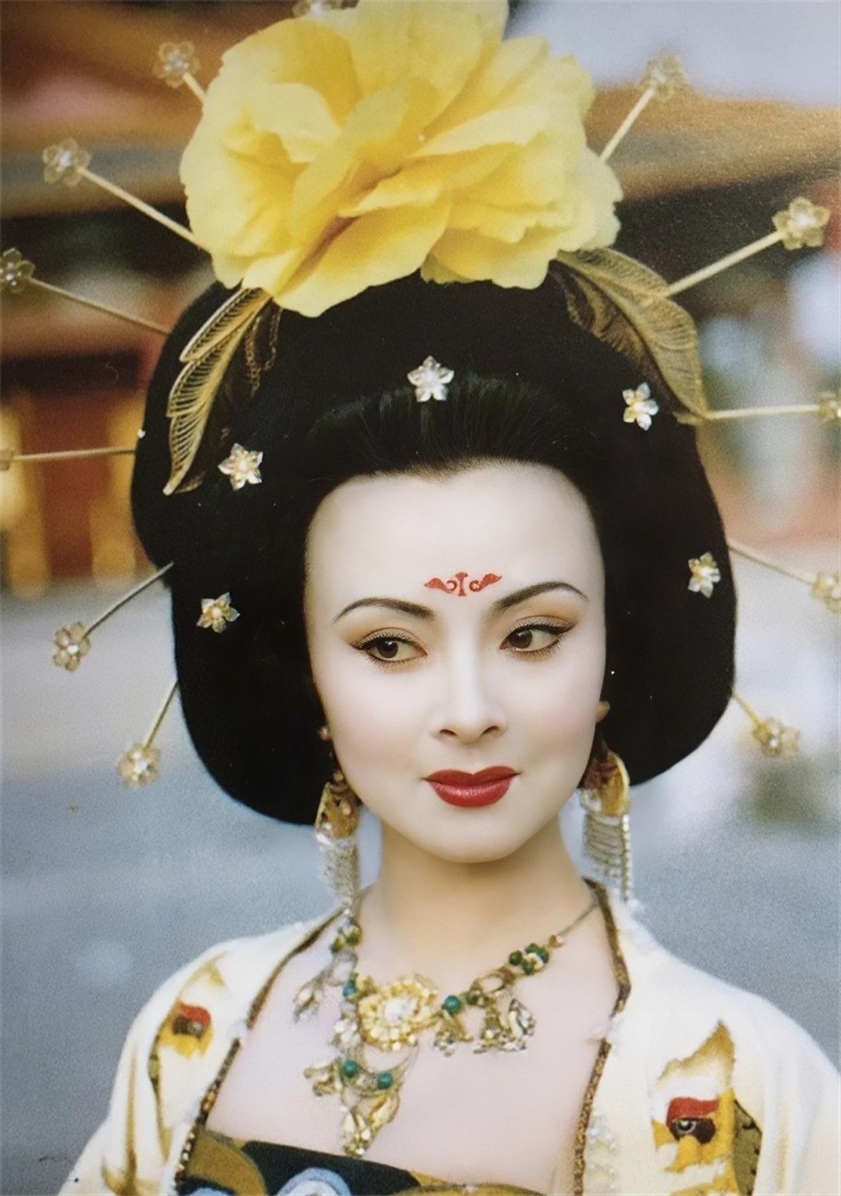 "最美杨贵妃"周洁生前最后时光:自费27万包机回国,五天后去世