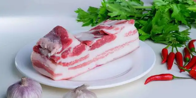 新能源汽车带领市场普跌，接下来要调整了吗？（附行业机会）