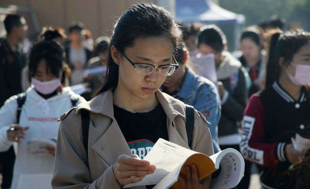 2022年高考款款走来，四类考生可“降分录取”，最多可降低148分