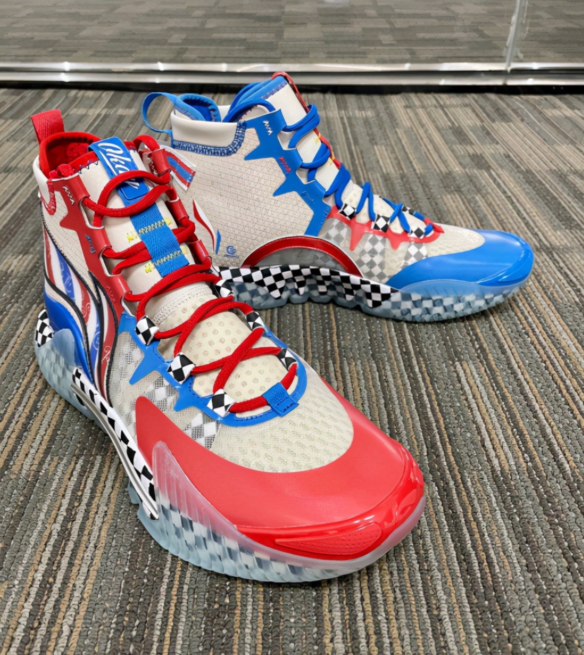 cba闪击8为什么召回（闪击8代断底被召回，休闲鞋被质疑抄袭，李宁又翻车了么？）