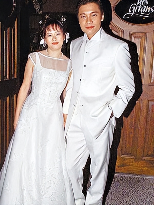 13年前罗嘉良抛弃相爱28年的方敏仪,投入苏岩怀抱,如今他幸福吗