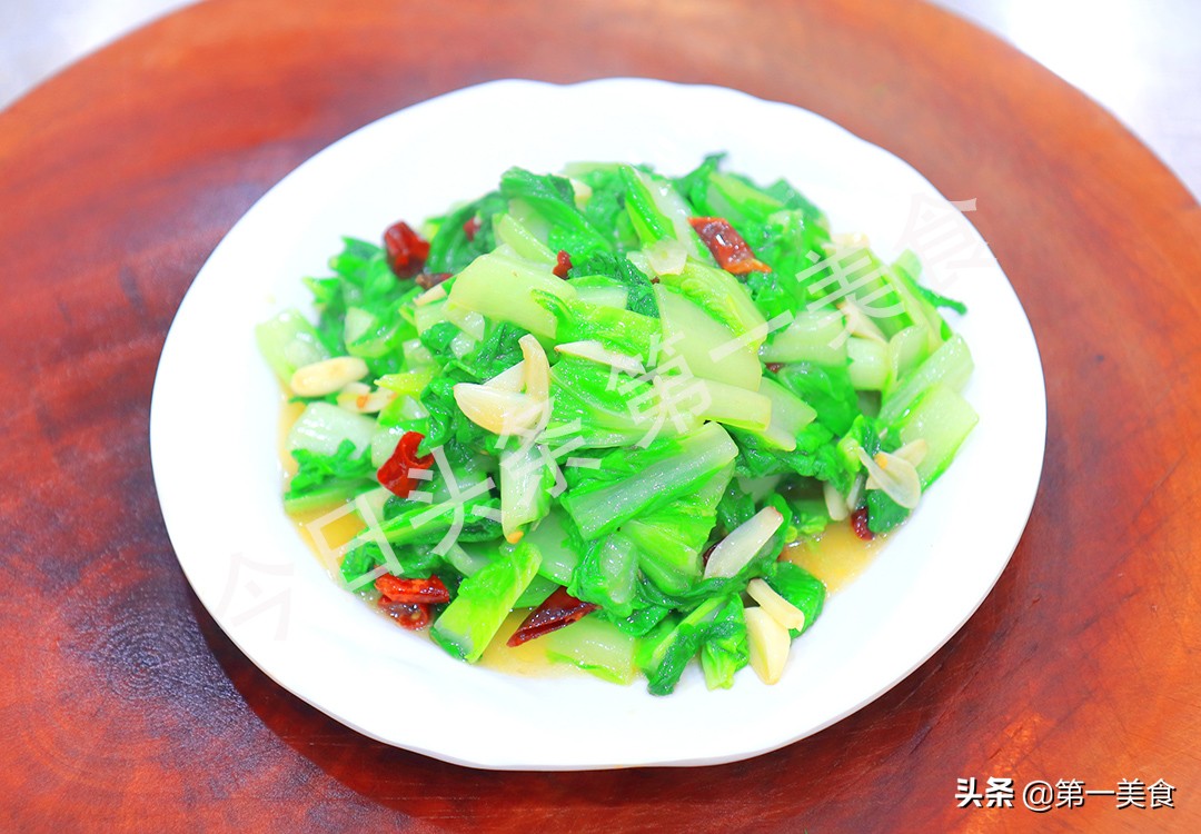 冬季天寒地冻，容易滑倒，推荐多吃这5种“高钙”食物，强筋健骨