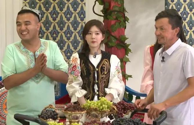 综艺《奔跑吧》直播截图中的赵露思小姐姐以及新疆收官路透哦