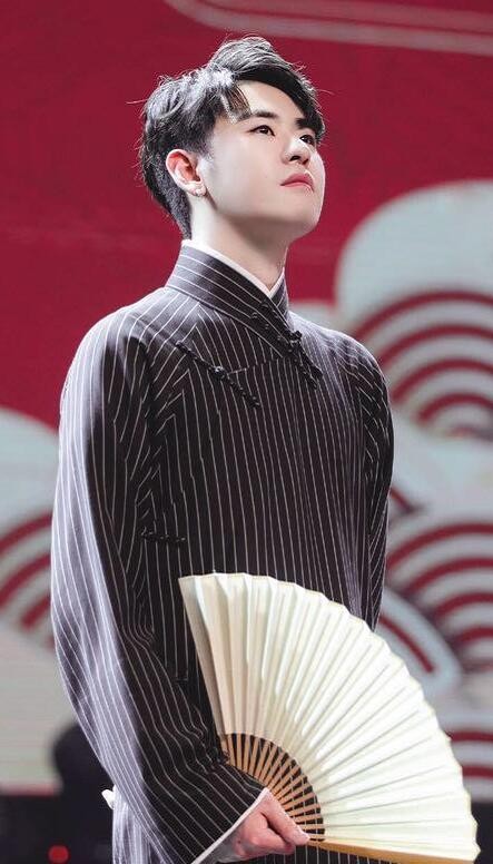 4年前离开德云社自立门户，如今沦落成小主播，闫宗海后悔吗？