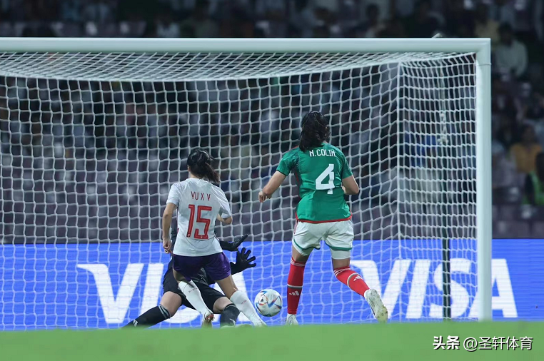 中国队对巴西队世界杯足球(2-1！3-0！世界杯四强诞生：日本出局，大黑马创历史，中国队无缘)