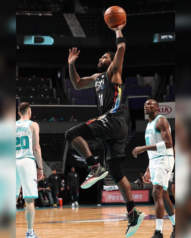 nba球员为什么穿欧文7（欧文欧神仙NBA赛场穿了哪些Nike Kyrie 7代篮球鞋经典回顾）