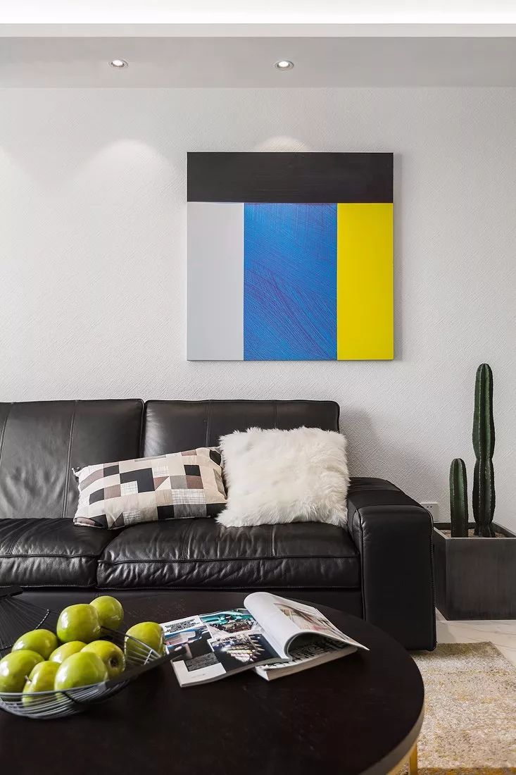 108㎡现代简约三居，卧室背景墙还能这样设计