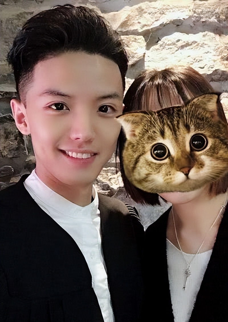 周峻纬老婆唐宁 周峻纬老婆个人简历-蜻蜓百科