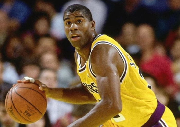 nba为什么只给巨星传球（NBA最无私的四大巨星：库里让位给普尔首发，邓肯魔术师上榜）