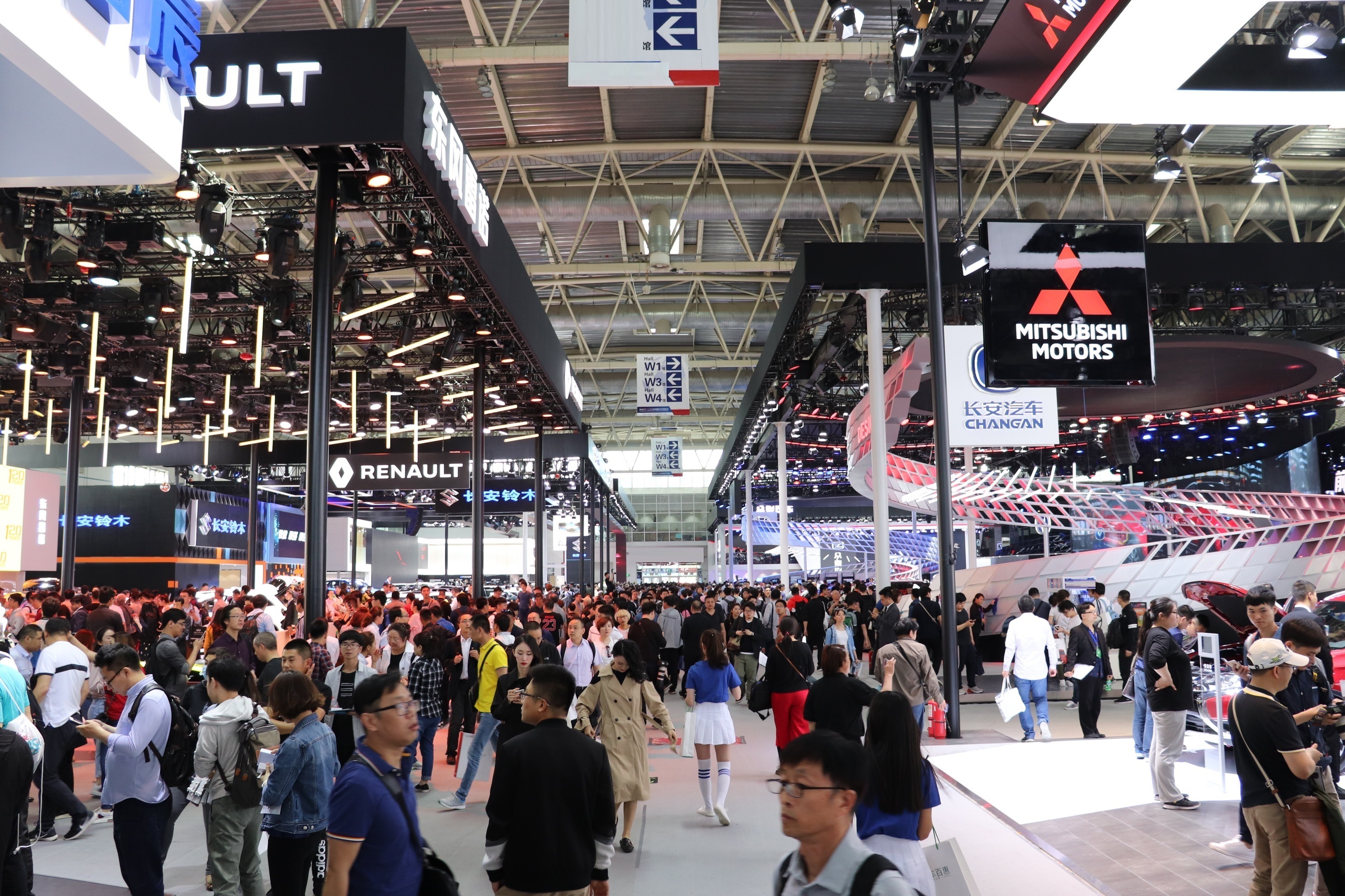 忠言逆耳利于行，2022年，为什么不建议大家换车？