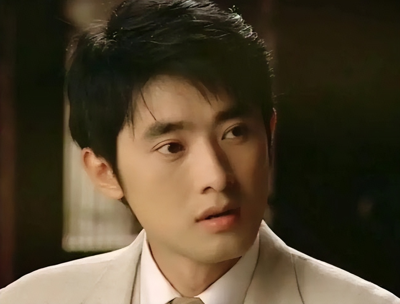 4元成本卖上千，一盘毛肚380，这些明星坑起粉丝来真不手软