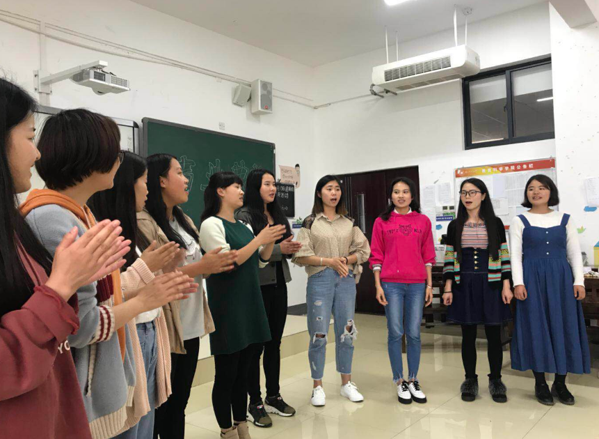 大学校园默认的“潜规则”，辅导员一般不会说，第二个做得最多