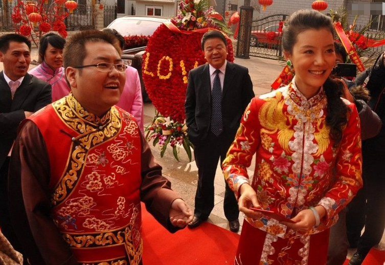 车晓与富商李兆会离婚9年后，两个人的人生轨迹有何不同？