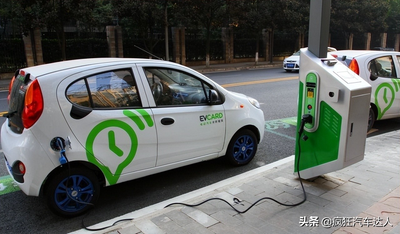 出差跑了趟高速，新能源车主吐槽：比燃油车差太多了