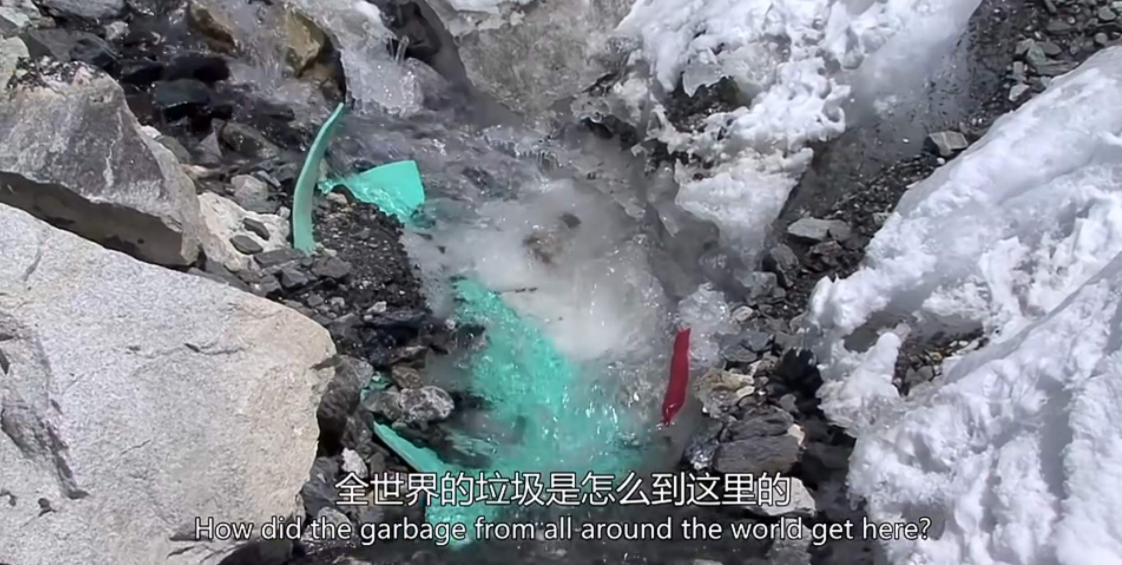 珠穆朗玛峰著名的遗骸“绿靴子”，死亡20多年，为何无人敢安葬？