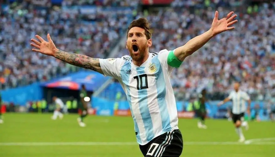 2018世界杯小组赛阿根廷(阿根廷5比0大胜阿联酋，显冠军相，迪马利亚状态神勇，2号是个坑)