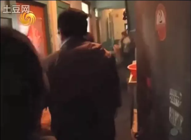 十年后,最便宜的房子:从2元涨到5元过一夜,依旧有女人无家可归