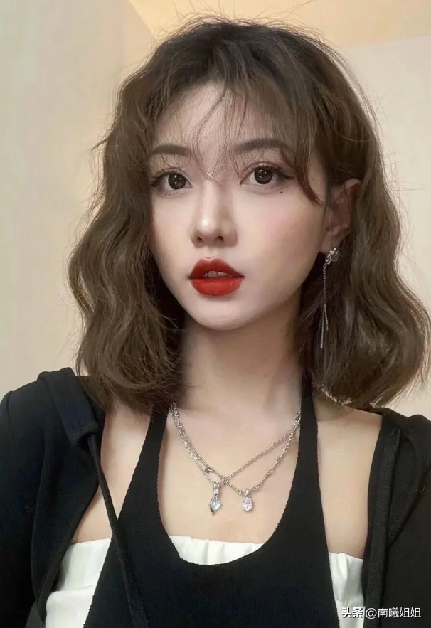 圆脸适合什么发型（你是什么“脸型”就留什么“发型”！方脸适合长发、圆脸适合卷发）