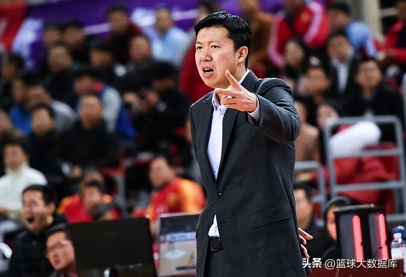 知名篮球教练(离开cba的五大名帅,王非,闵鹿蕾,李秋平都是冠军教头)