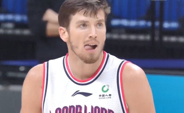 nba球哥为什么不打了（出战56分钟，爆砍47+17！他那么厉害，为何24岁就在NBA打不上球？）-华海博客