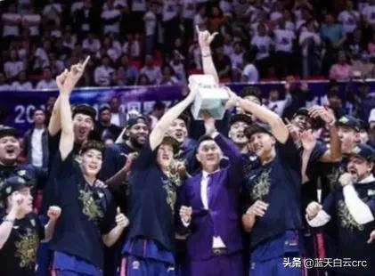 cba广东队为什么少赛2轮(广东队实力下滑严重看广东队的数据变化就有答案？)