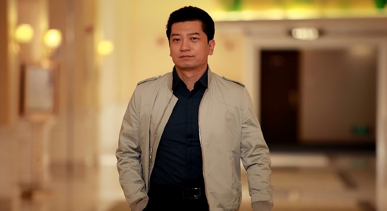 田雨:汤唯的前男友,跑了20多年龙套,如今才知他为何红不起来