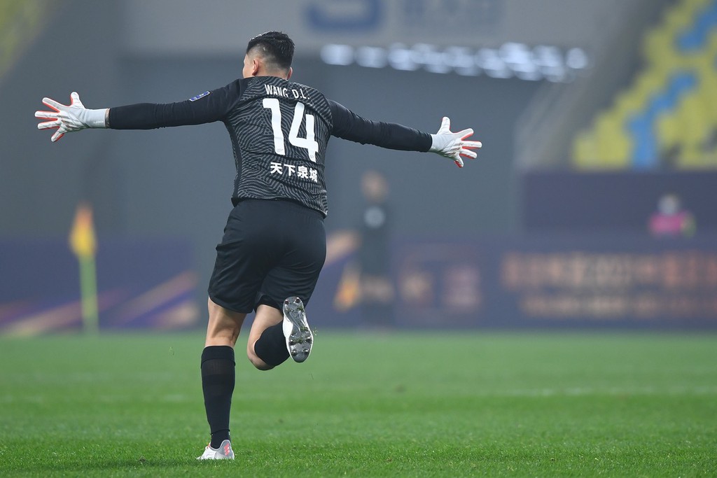 王大雷33岁生日快乐(用双冠王庆祝33岁生日!