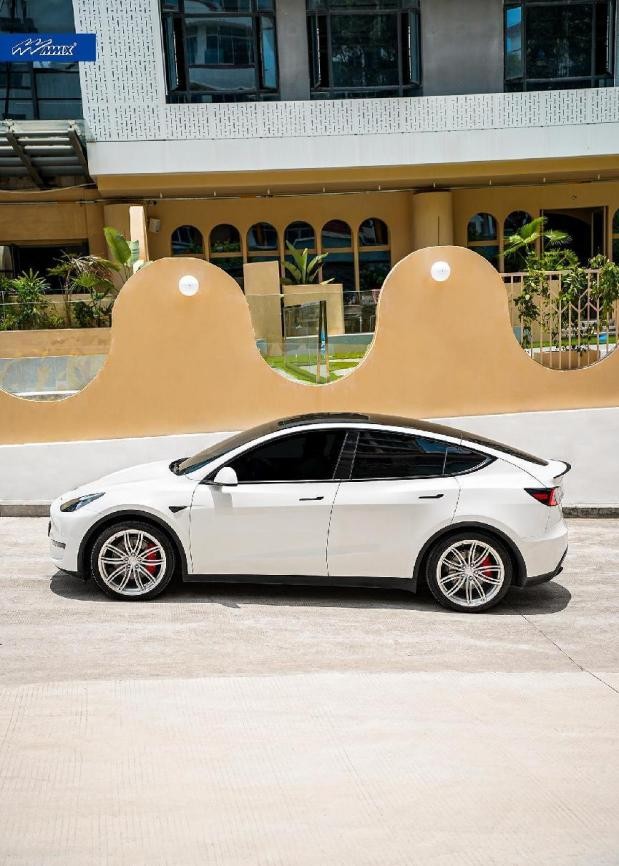 优雅与灵动，特斯拉 Model Y的极简升级设计