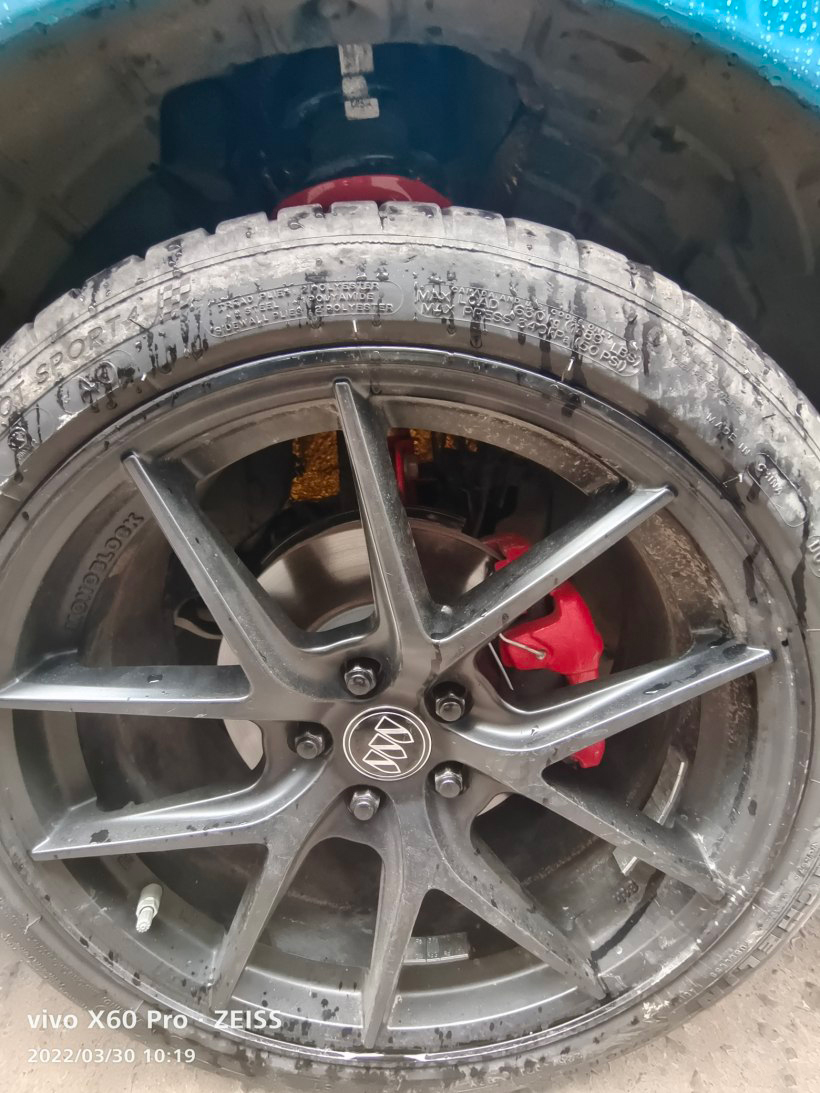 别克威朗PRO改装轮毂轮胎 升级避震