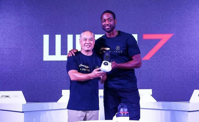 nba哪些人代言鞋子不贵（国内品牌签约的NBA球星一览，汤普森十年8000万美元性价比最高）