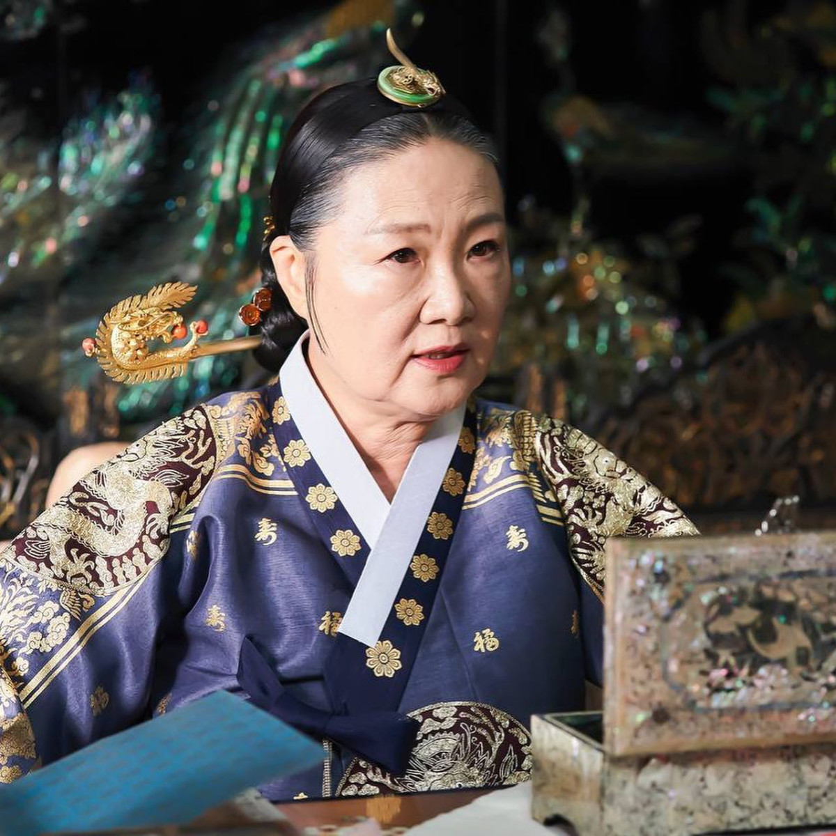 《王后伞下》角色「历史原型」结局:大妃原型「赵贵人」夺嫡失败被赐