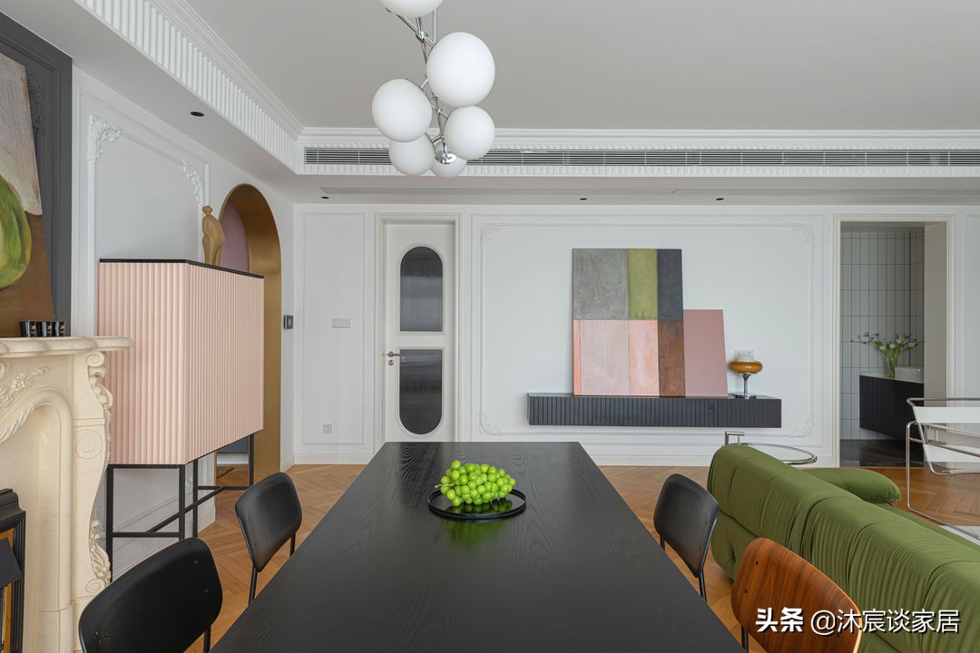 她的新家，一字排开的“横厅”，室内优雅浪漫，这样的生活真美好