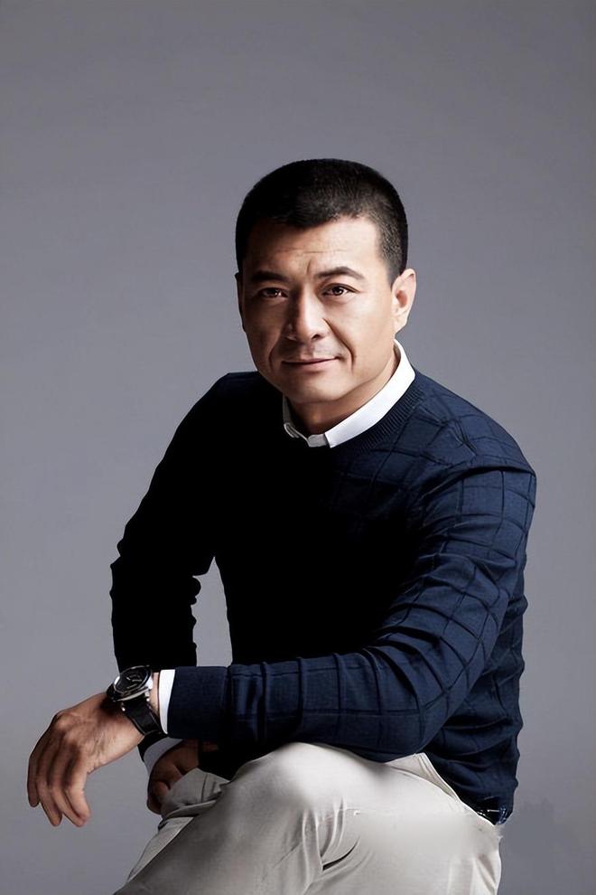 王新军:家人相继离世,如今52岁的我不敢老去,还要照顾老母亲