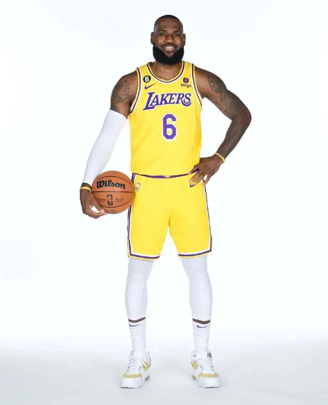 nba球鞋的牌子有哪些（NBA新赛季媒体日球鞋全盘点-眼花缭乱，惊喜不断）